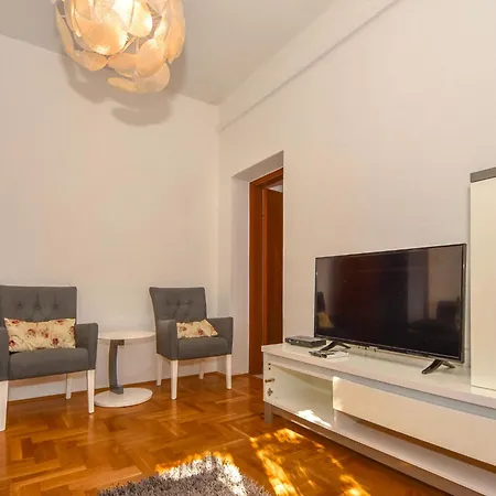 Ines By Interhome Vikendica Kali