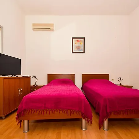 Ines By Interhome * Kali