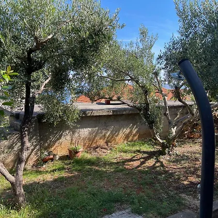 Ines By Interhome Kali